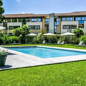 **** Hotel Jules Verne France